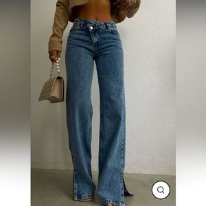 Brand new , never worn , blue jeans